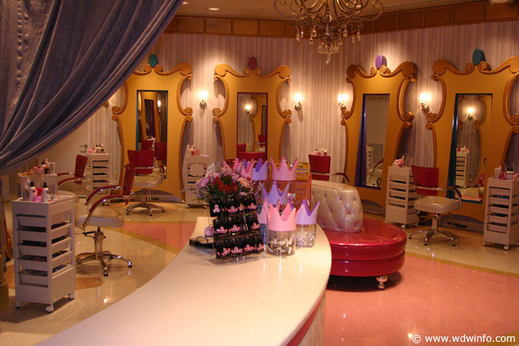 Bibbidi Bobbidi Boutique area 1