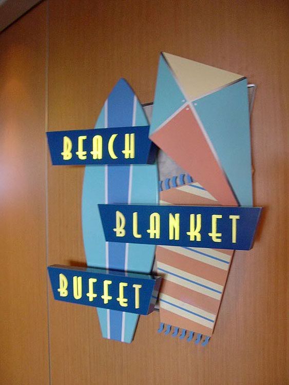 Dining_BeachBlanket_01