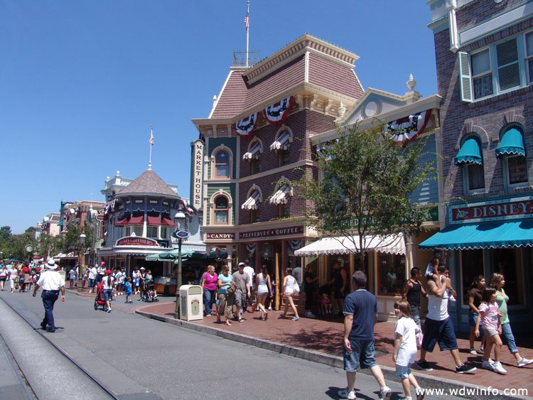 Main-Street-USA-DL-09